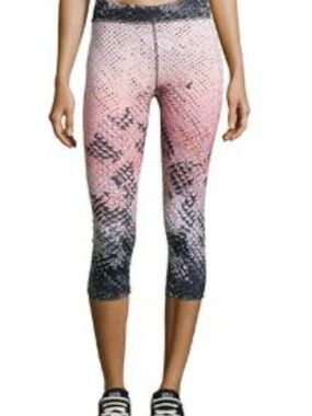charlie jade Pink to Black Ombre Capri Leggings